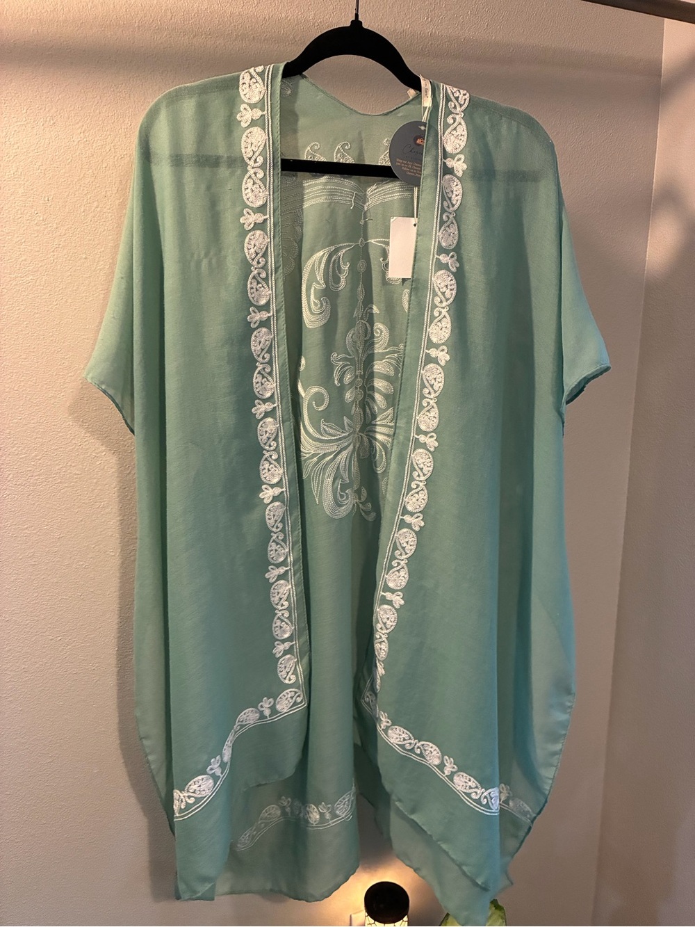 Do Everything In Love Embroidered Kimono Cardigan– NWT